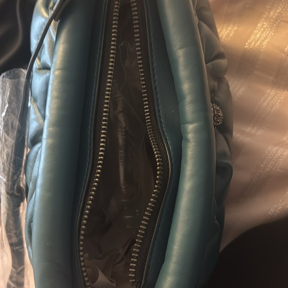 Kurt Geiger Teal Bag
Brand New - Picture 3 of 3